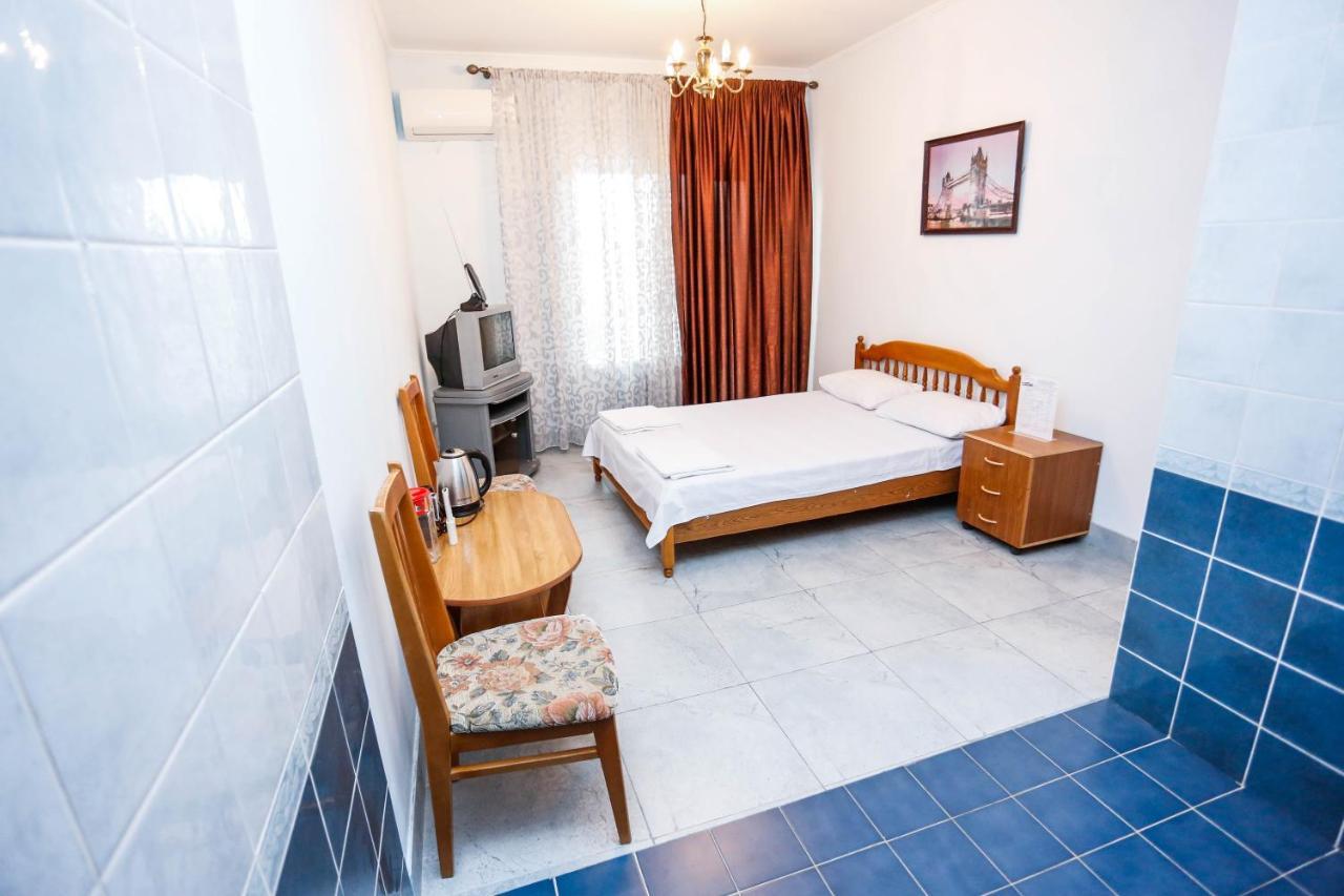 Hotel Sabina Гагра Екстериор снимка