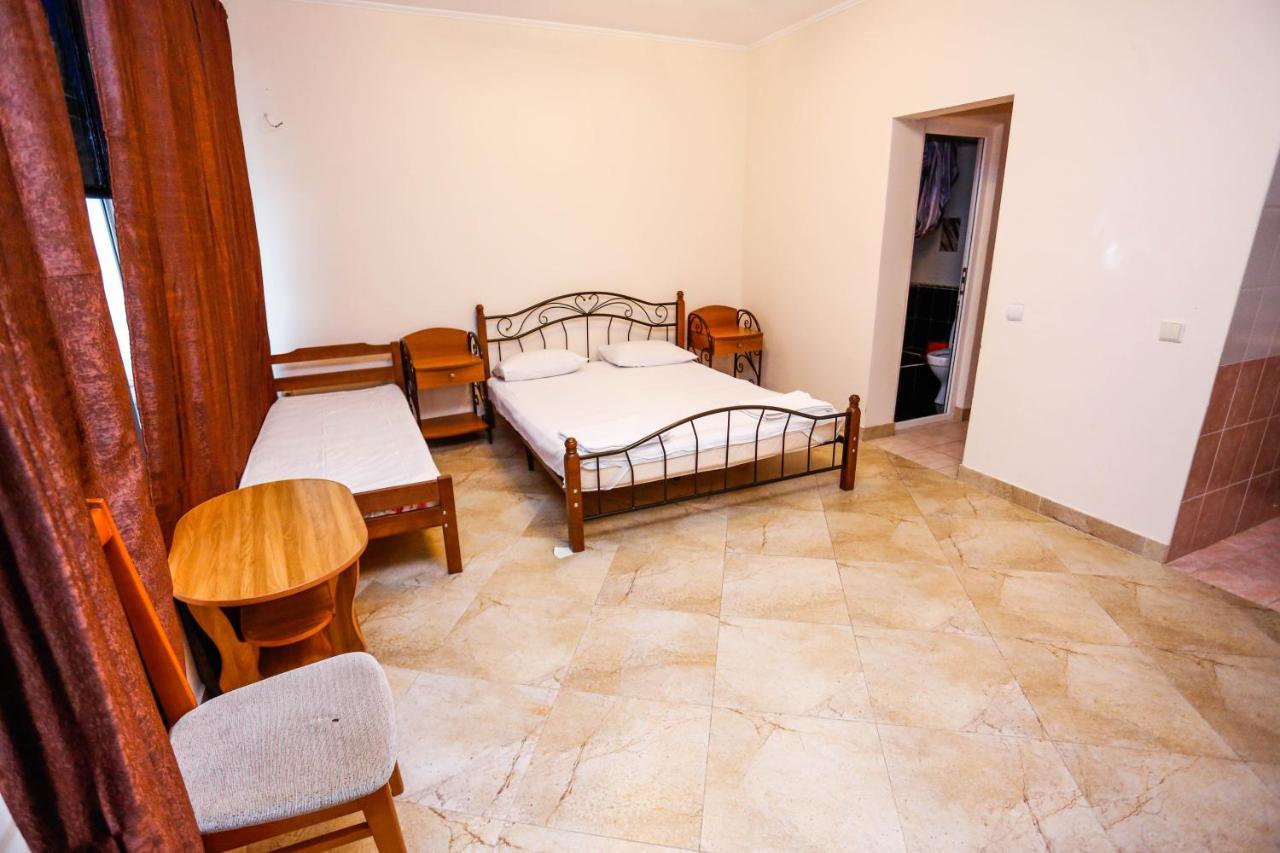 Hotel Sabina Гагра Екстериор снимка