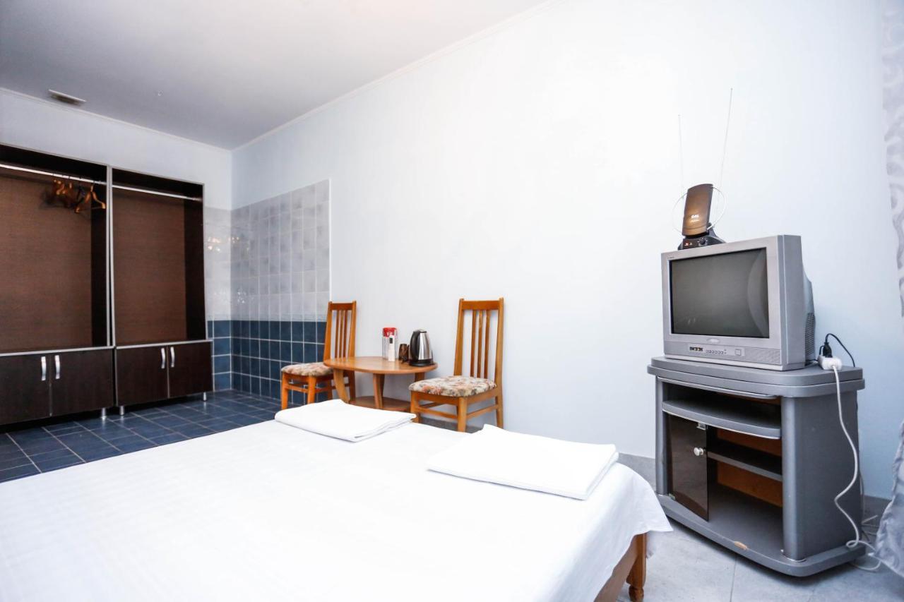 Hotel Sabina Гагра Екстериор снимка