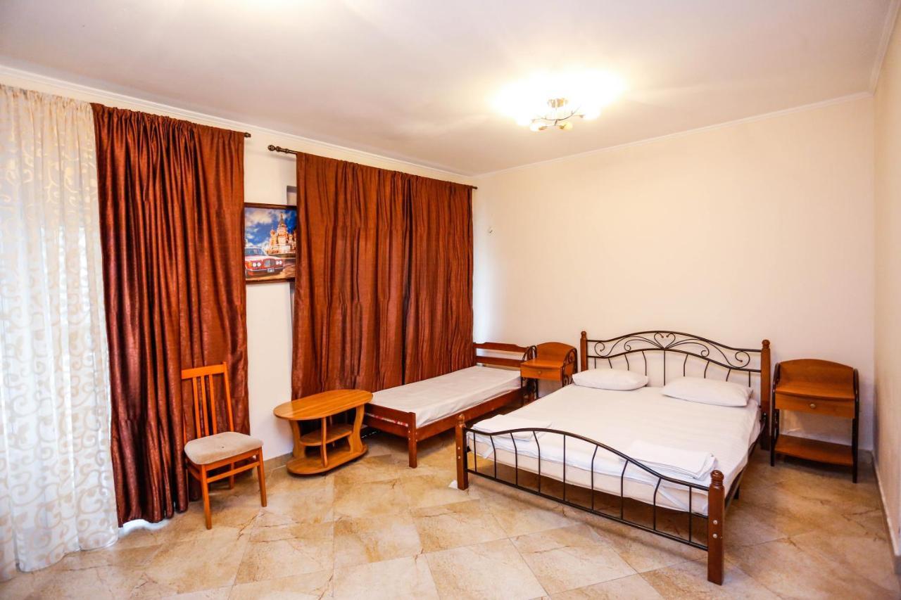 Hotel Sabina Гагра Екстериор снимка