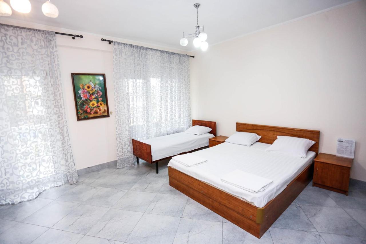 Hotel Sabina Гагра Екстериор снимка