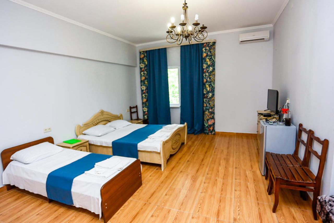 Hotel Sabina Гагра Екстериор снимка
