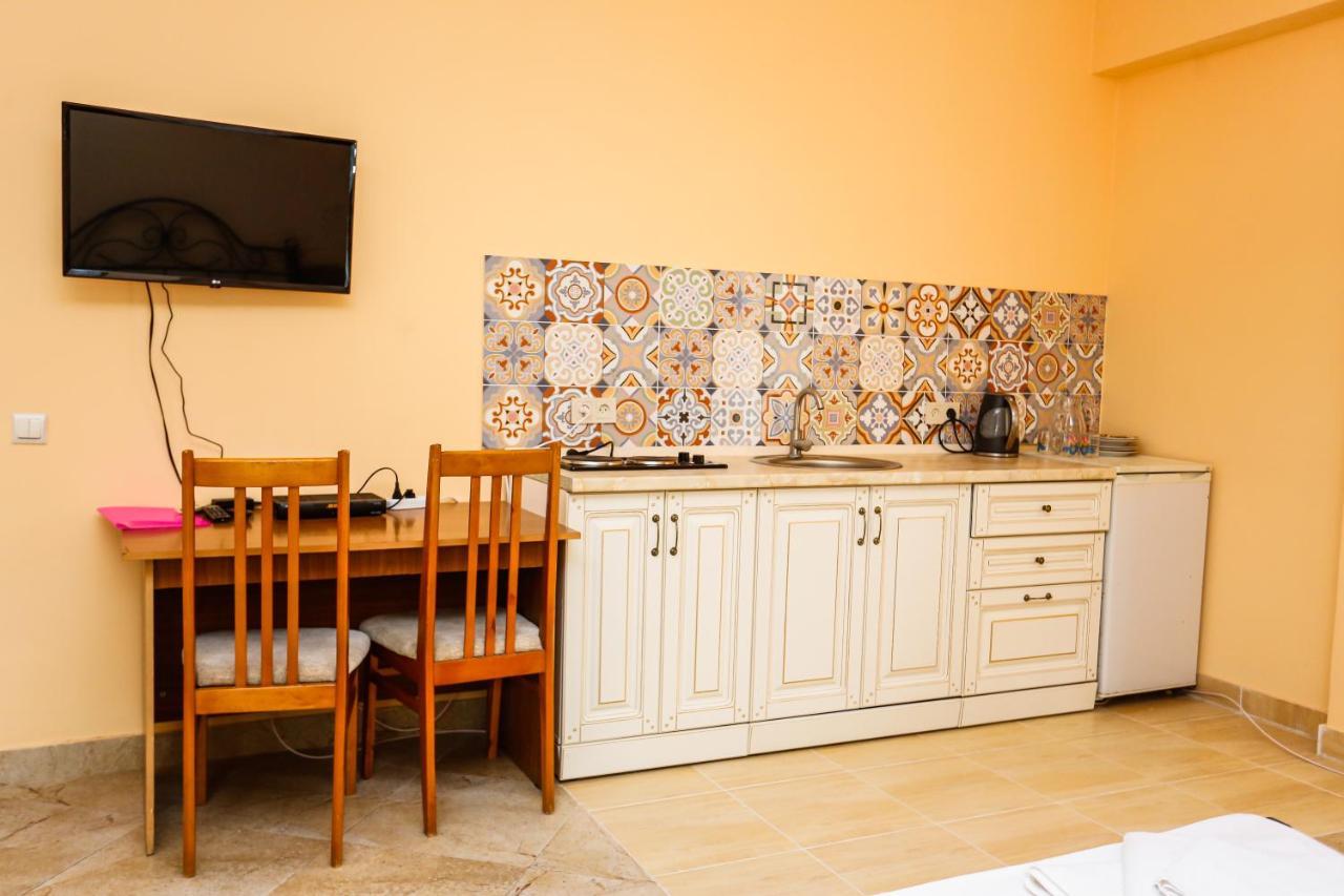 Hotel Sabina Гагра Екстериор снимка