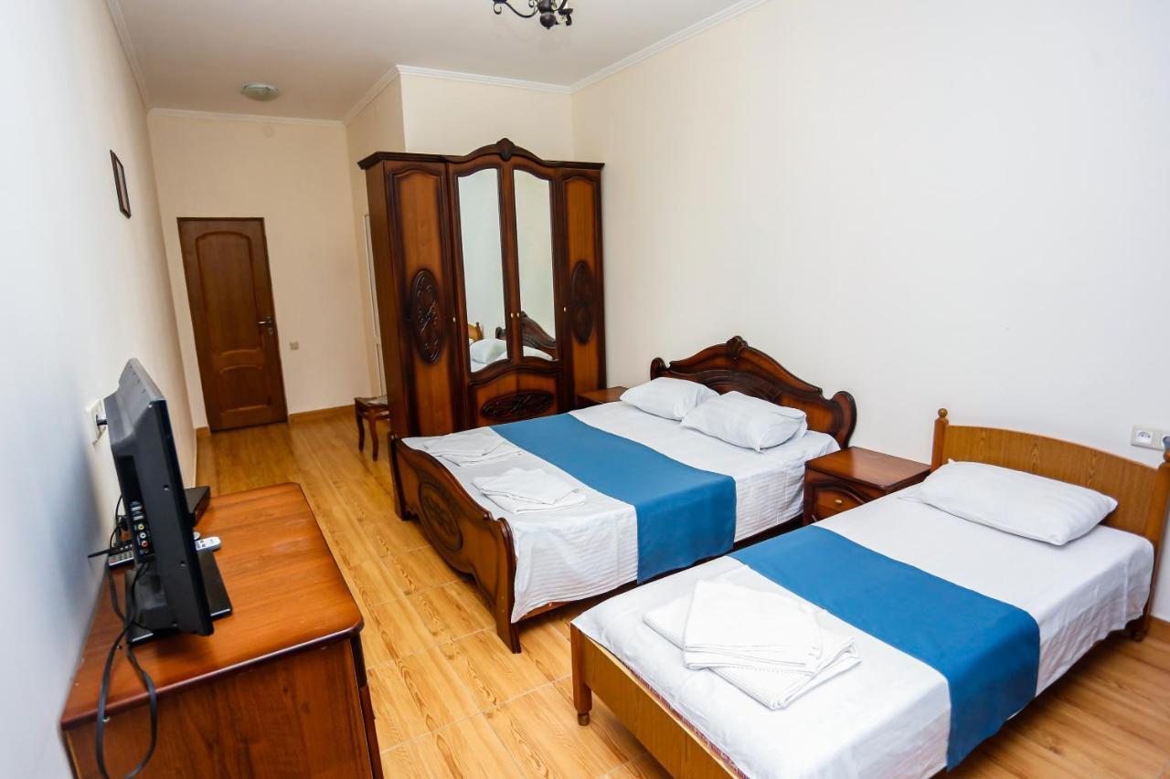 Hotel Sabina Гагра Екстериор снимка